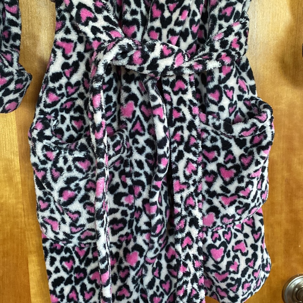 Victoria’s Secret Robe - Picture 8 of 9